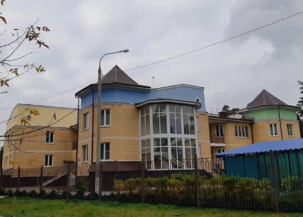 Фасадное остекление детского сада в Мытищах