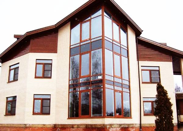 Фасадное остекление дома в Мытищах